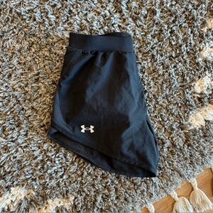 UNDER ARMOUR RUNNING SHORTS